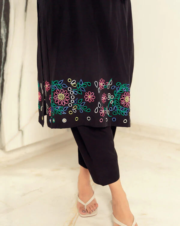 Embroidered Essentials – Vibrant Noire