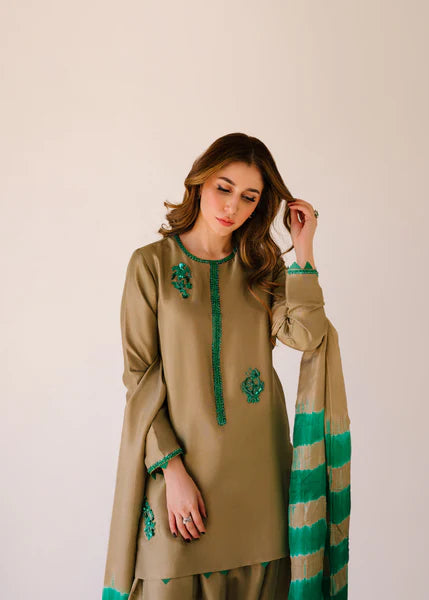 Vanya Beige and Green :AS105