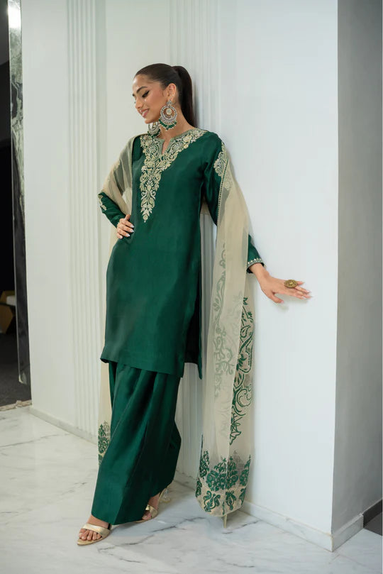 Shayari Emerald green